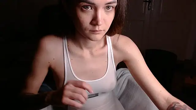 EvelynGG online show from 12/19/24, 01:40
