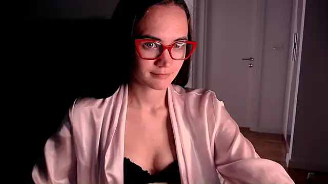 EvelynGG online show from 05/25/26, 01:50