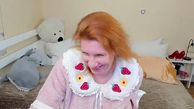 FoxySophia online show from 01/07/25, 09:50
