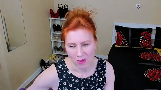 FoxySophia online show from 04/25/26, 12:08