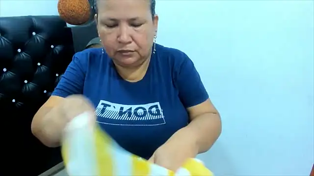 beckyummys online show from 09/13/25, 12:05