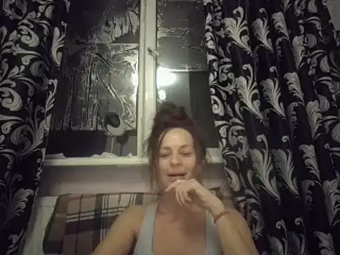 LindaStarS online show from 01/16/25, 04:39