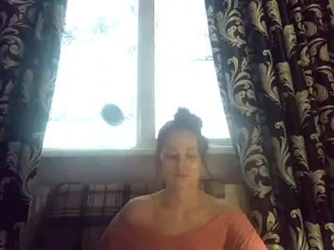 LindaStarS online show from 01/28/25, 05:43
