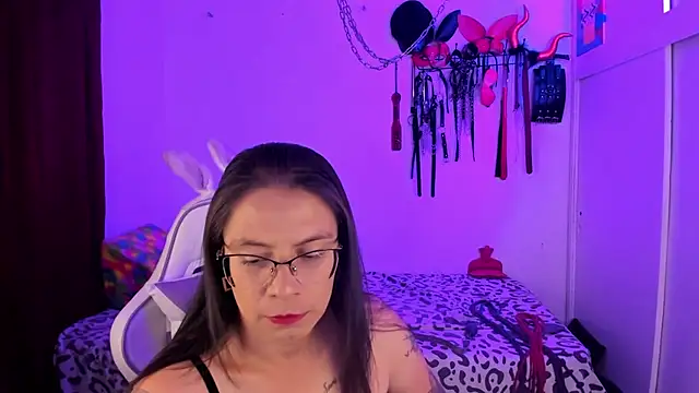 dungeongirls online show from 11/27/25, 09:28