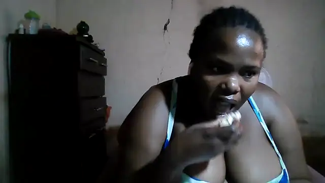 Snapshot of sexybigboobz chatting on 09/17/25, 07:10 sexybigboobz online show from 09/17/25, 07:10