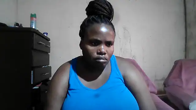 Snapshot of sexybigboobz chatting on 10/12/25, 02:27 sexybigboobz online show from 10/12/25, 02:27