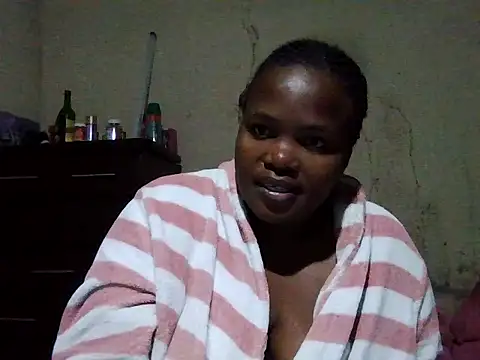 Snapshot of sexybigboobz chatting on 04/25/26, 04:15 sexybigboobz online show from 04/25/26, 04:15