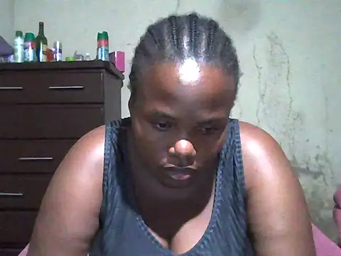 Snapshot of sexybigboobz chatting on 05/11/26, 04:15 sexybigboobz online show from 05/11/26, 04:15
