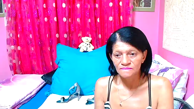SLUTTYROXY online show from 01/07/25, 08:21