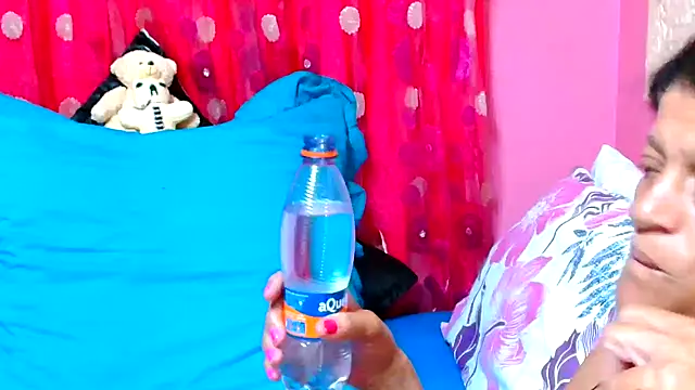 SLUTTYROXY online show from 01/10/25, 08:07