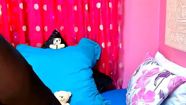 SLUTTYROXY online show from 01/29/25, 06:54