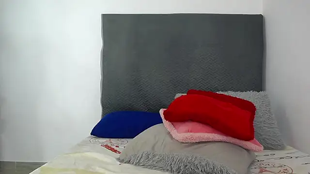 LoraineBigCockTs online show from 03/05/25, 01:50