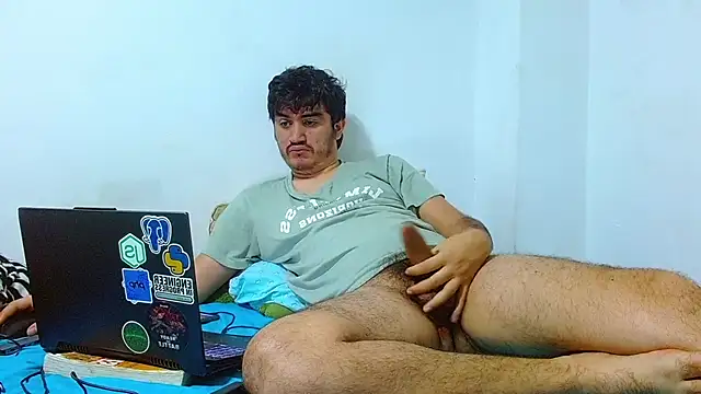 Snapshot of biglatin80 chatting on 03/01/26, 12:07 biglatin80 online show from 03/01/26, 12:07
