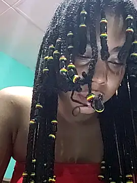 Snapshot of HONEYSWEETS_LIVE chatting on 10/11/25, 09:24 HONEYSWEETS LIVE online show from 10/11/25, 09:24