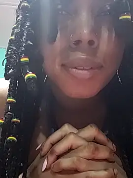 Snapshot of HONEYSWEETS_LIVE chatting on 11/15/25, 04:43 HONEYSWEETS LIVE online show from 11/15/25, 04:43