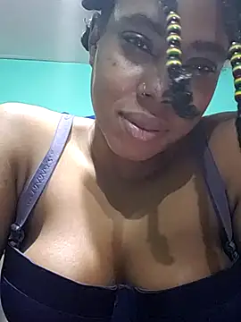 Snapshot of HONEYSWEETS_LIVE chatting on 12/18/25, 02:28 HONEYSWEETS LIVE online show from 12/18/25, 02:28