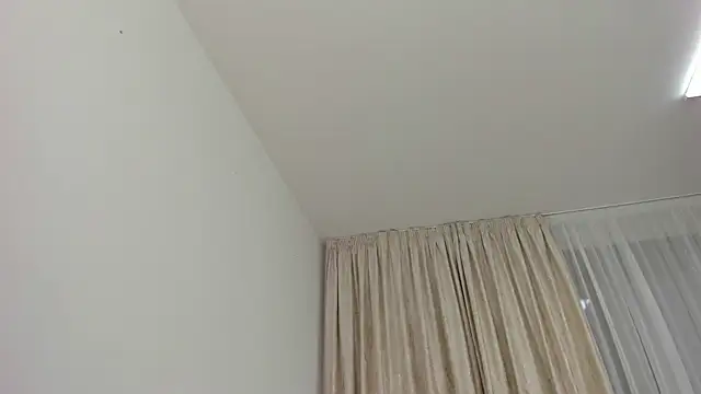 lissababe1 online show from 03/04/25, 05:45