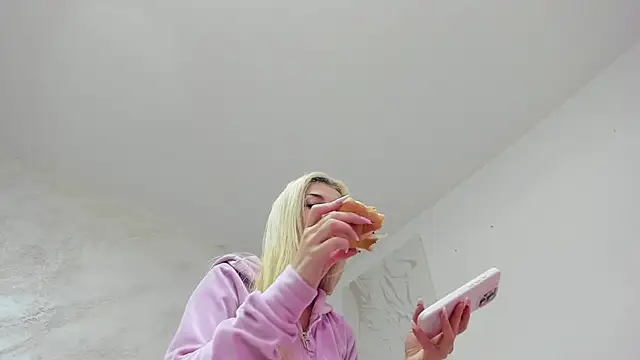 lissababe1 online show from 09/27/25, 05:51