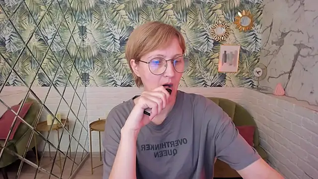 Paris Cherry online show from 05/30/26, 06:05