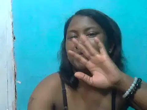 Snapshot of cutybigass chatting on 11/28/25, 07:44 cutybigass online show from 11/28/25, 07:44