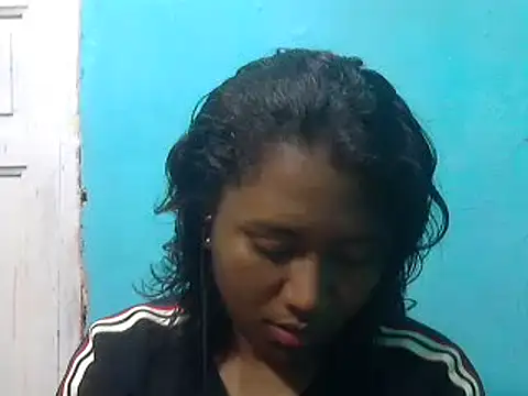 Snapshot of cutybigass chatting on 12/18/25, 12:55 cutybigass online show from 12/18/25, 12:55