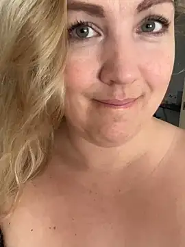 Snapshot of Anna_Alexa chatting on 03/12/25, 07:57 Anna Alexa online show from 03/12/25, 07:57