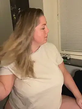 Snapshot of Anna_Alexa chatting on 11/19/25, 08:31 Anna Alexa online show from 11/19/25, 08:31