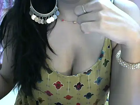 indianbae01 online show from 02/12/25, 09:33