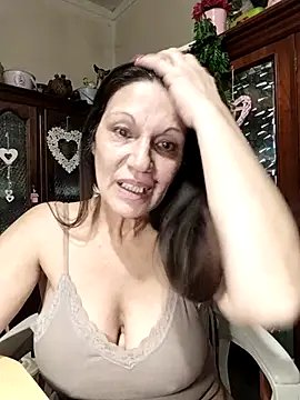 Snapshot of Melmamalhuda@xh chatting on 12/18/25, 01:44 Melmamalhudaxh online show from 12/18/25, 01:44