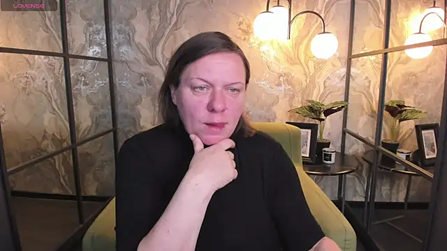 Snapshot of KellyPerfection chatting on 02/10/25, 01:33 KellyPerfection online show from 02/10/25, 01:33