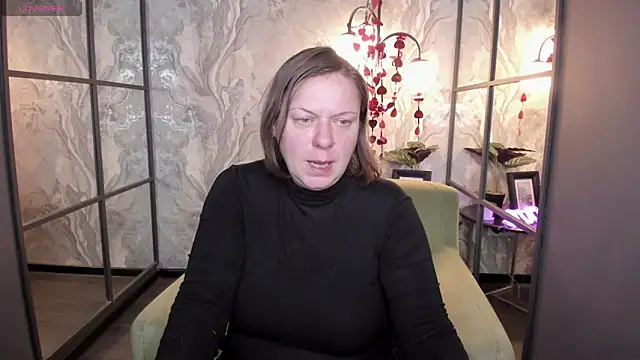 Snapshot of KellyPerfection chatting on 02/15/25, 01:27 KellyPerfection online show from 02/15/25, 01:27
