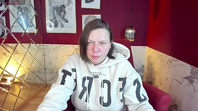 Snapshot of KellyPerfection chatting on 02/21/25, 05:24 KellyPerfection online show from 02/21/25, 05:24