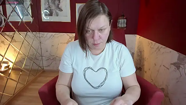 Snapshot of KellyPerfection chatting on 02/23/25, 01:32 KellyPerfection online show from 02/23/25, 01:32