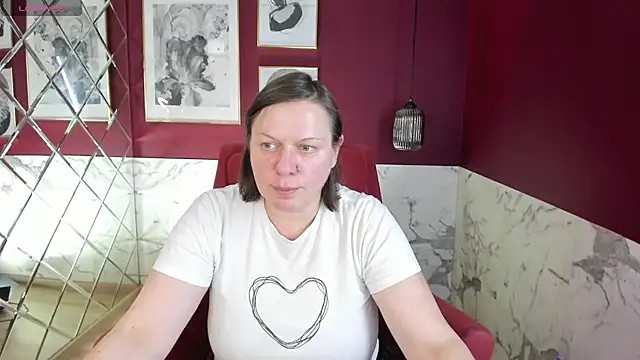 Snapshot of KellyPerfection chatting on 03/15/25, 01:29 KellyPerfection online show from 03/15/25, 01:29