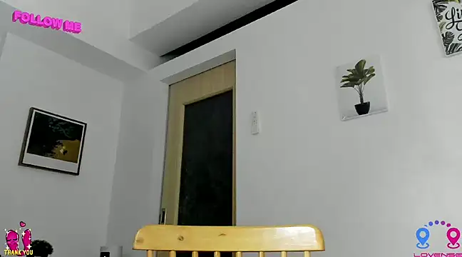 hottycrishina online show from 12/08/24, 10:19