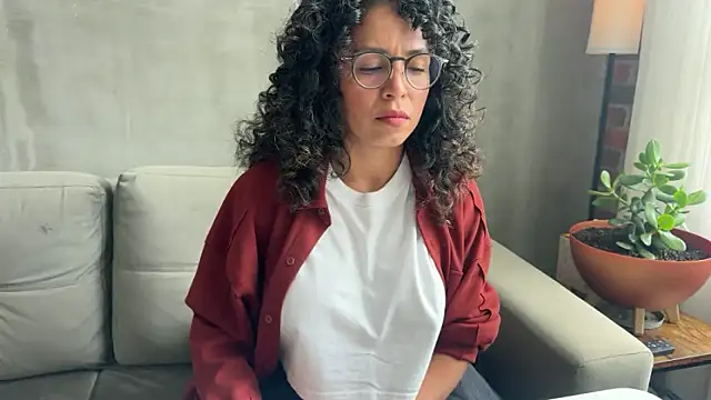 illaroom online show from 09/30/25, 07:52