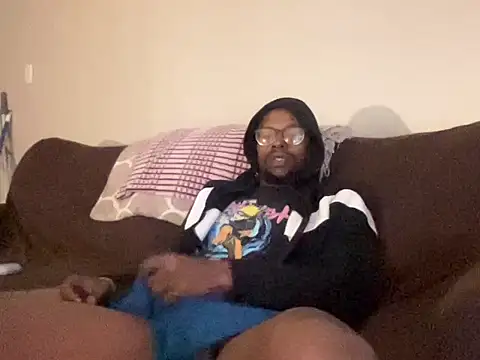 Snapshot of daloyhasabigdick chatting on 10/22/25, 07:02 daloyhasabigdick online show from 10/22/25, 07:02