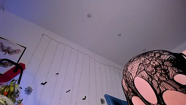 Snapshot of LilianKroft chatting on 10/27/25, 11:25 LilianKroft online show from 10/27/25, 11:25