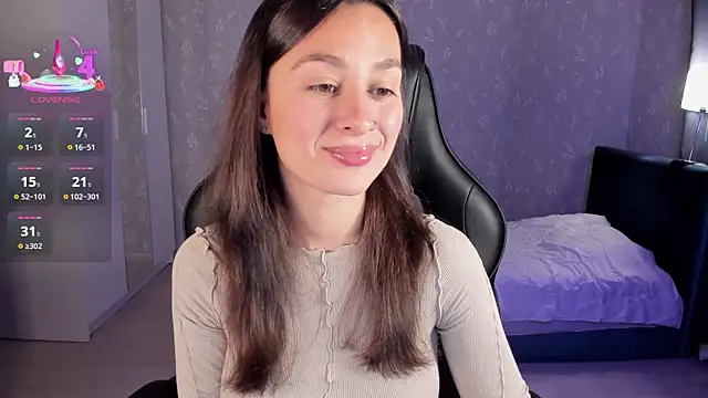 Snapshot of EllaFresh chatting on 09/20/25, 12:11 EllaFresh online show from 09/20/25, 12:11