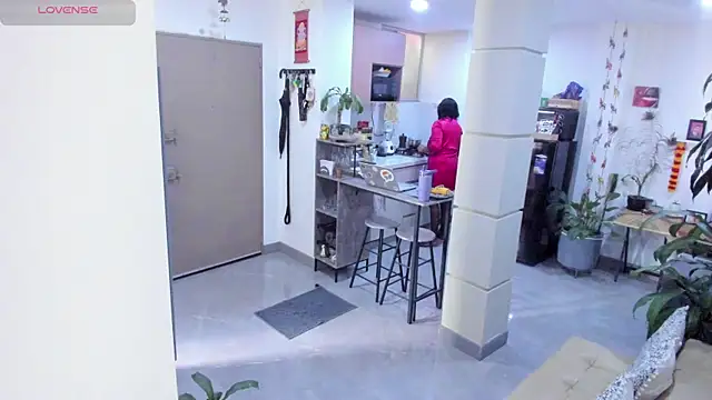 LadyNahir online show from 06/06/26, 03:06