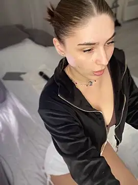 so cutes online show from 02/25/25, 10:26