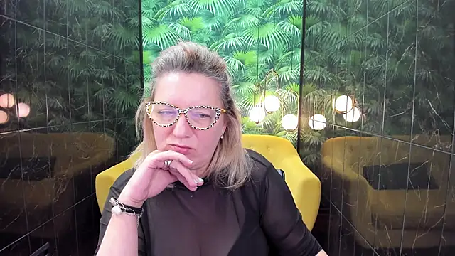 LeaPure online show from 01/02/25, 11:20