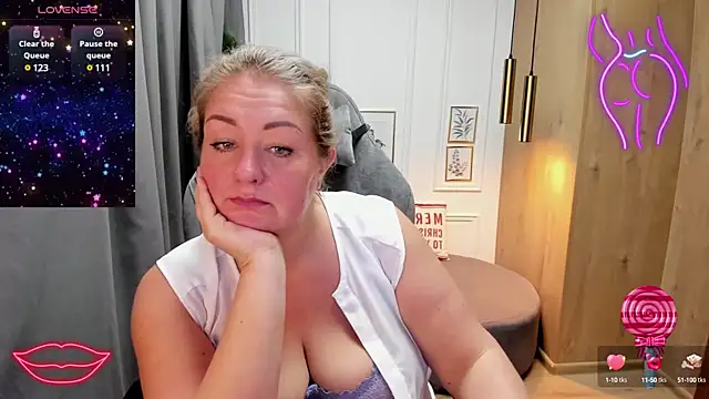 JenniferLight online show from 01/21/25, 01:18