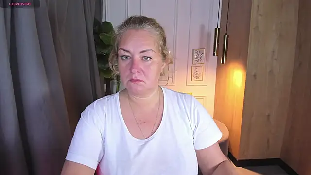 JenniferLight online show from 10/12/25, 03:00