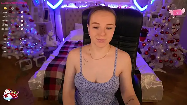 FoxyShy online show from 12/19/24, 12:56
