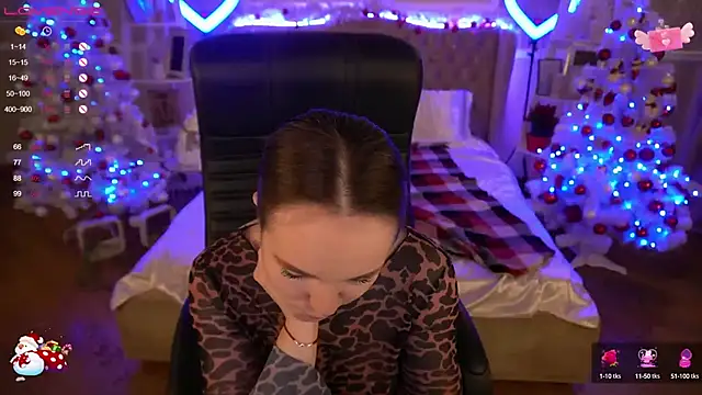 FoxyShy online show from 12/22/24, 12:49