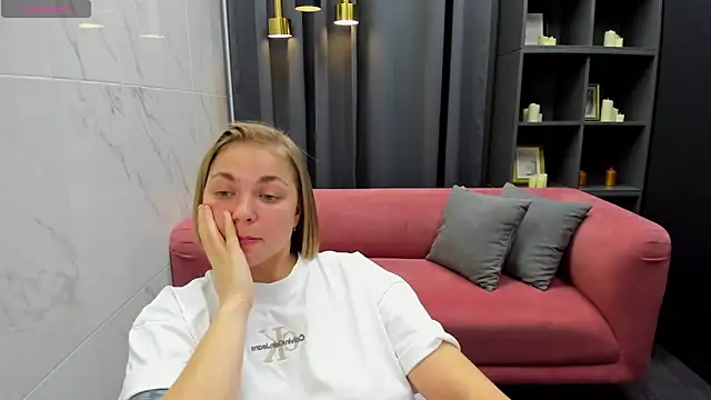 Snapshot of TataArdent chatting on 12/12/24, 11:03 TataArdent online show from 12/12/24, 11:03