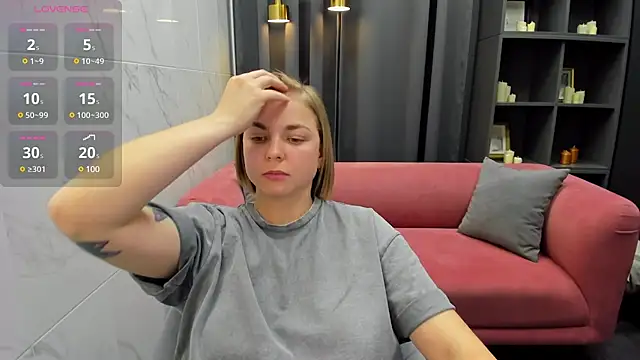 Snapshot of TataArdent chatting on 12/21/24, 11:34 TataArdent online show from 12/21/24, 11:34