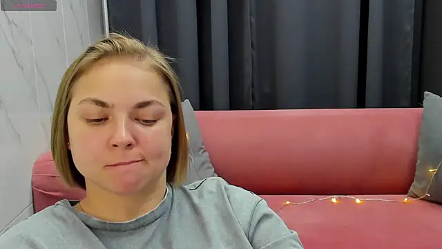 Snapshot of TataArdent chatting on 12/27/24, 11:31 TataArdent online show from 12/27/24, 11:31