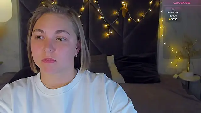 Snapshot of TataArdent chatting on 01/16/25, 11:16 TataArdent online show from 01/16/25, 11:16